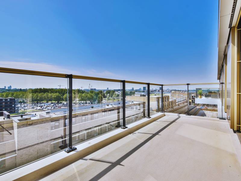 railing replacement for buildings and condominiums in toronto and gta ontario